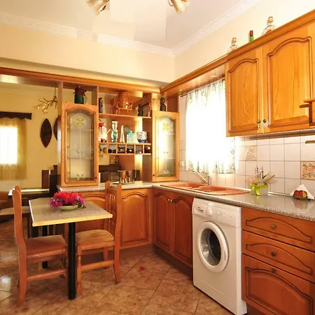 Family Country House With Amazing Views Metaxáta
